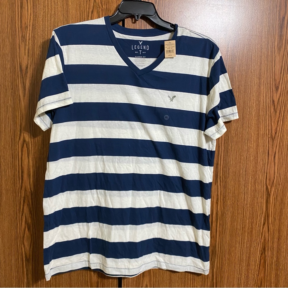 American Eagle Legend T Classic Fit Men’s V Neck Tee